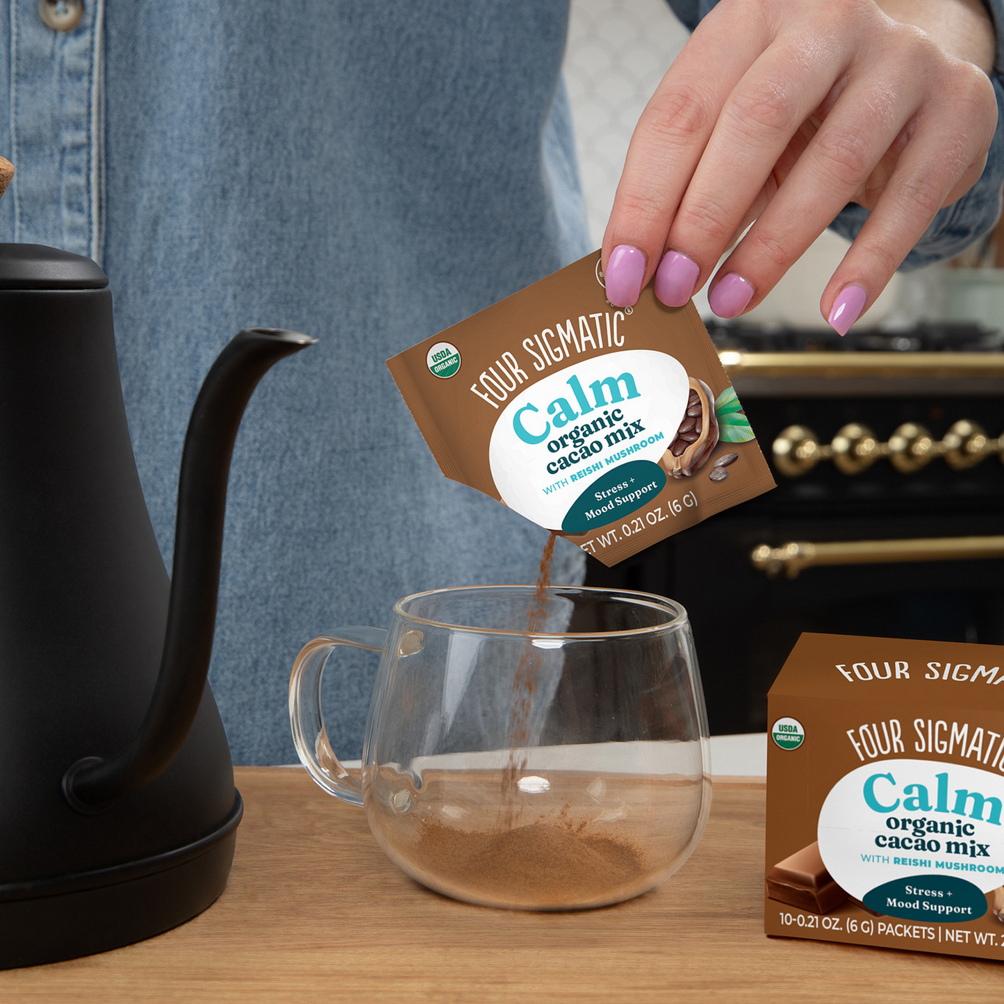 calm-cacao-packets-i5 calm-cocoa-ss-lifestyle-2026_1.png